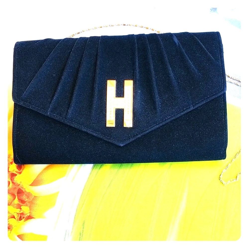 UNIQUE Black velvet handbag "H"